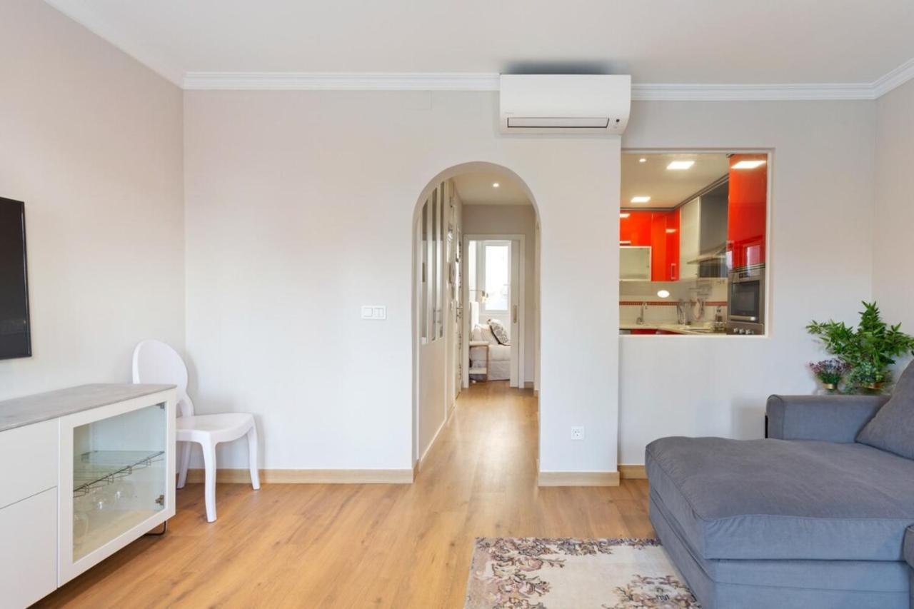 Elegant 1 Bedroom Apartment In The Heart Of Centro مدريد المظهر الخارجي الصورة