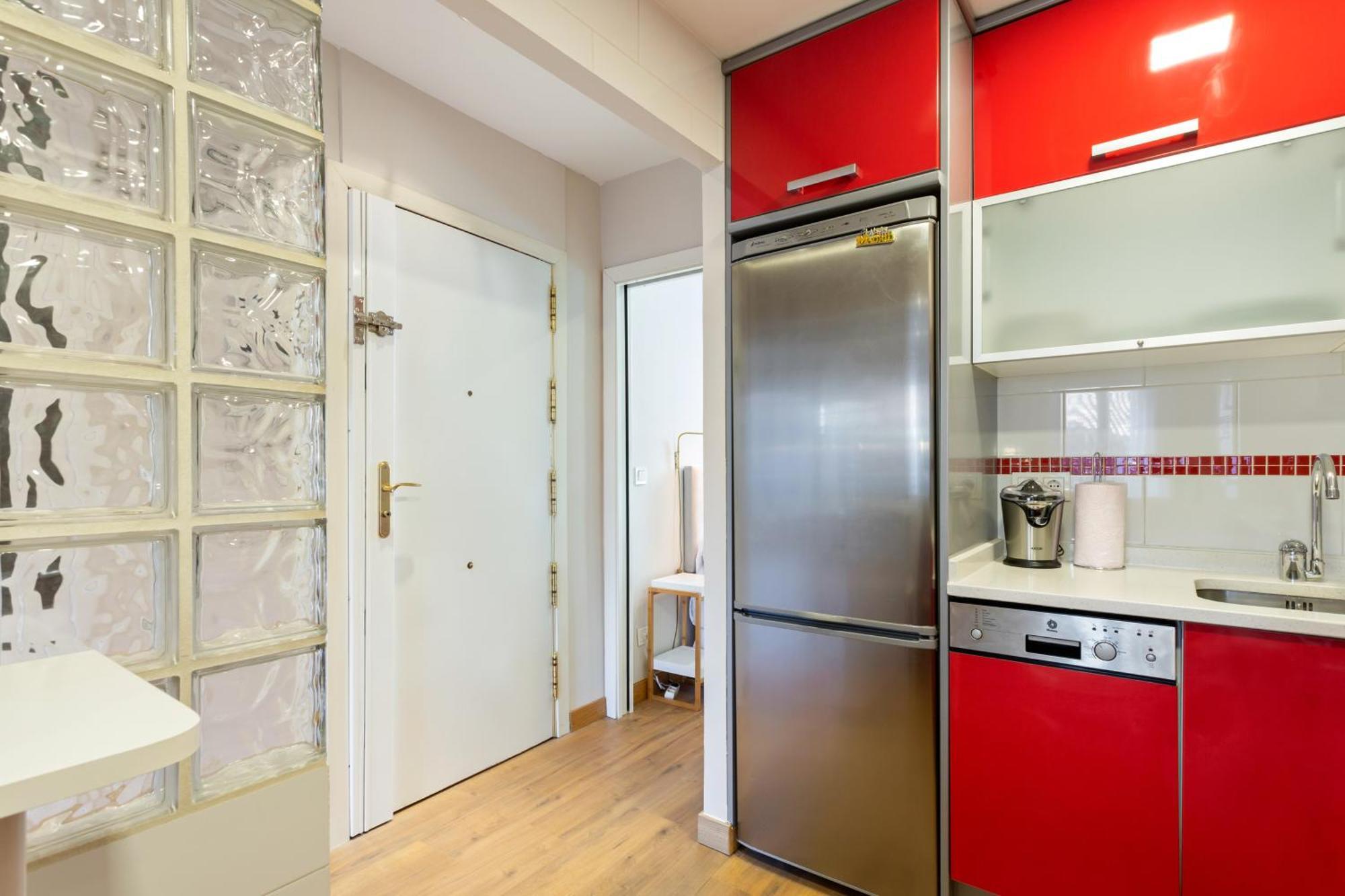 Elegant 1 Bedroom Apartment In The Heart Of Centro مدريد المظهر الخارجي الصورة