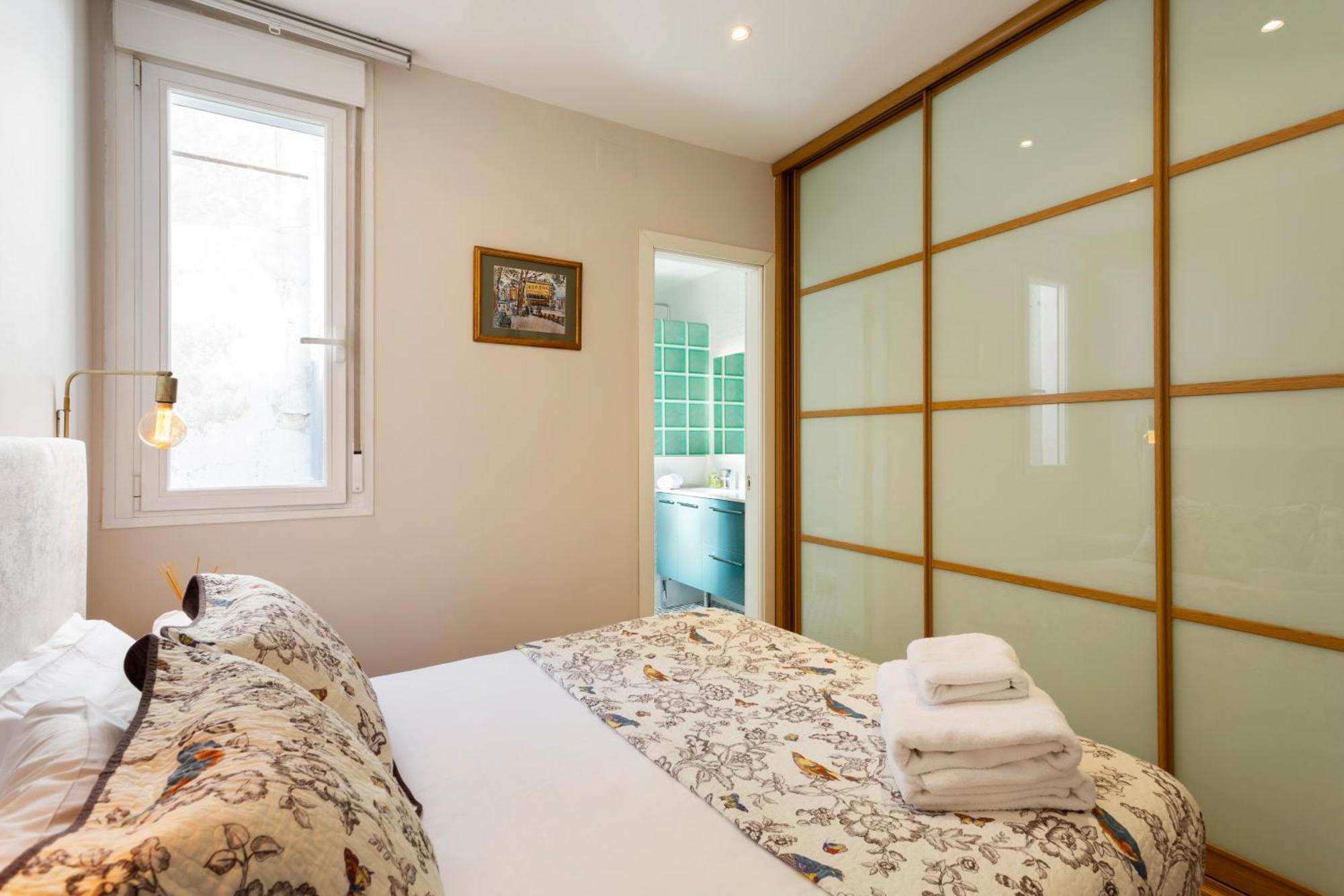 Elegant 1 Bedroom Apartment In The Heart Of Centro مدريد المظهر الخارجي الصورة