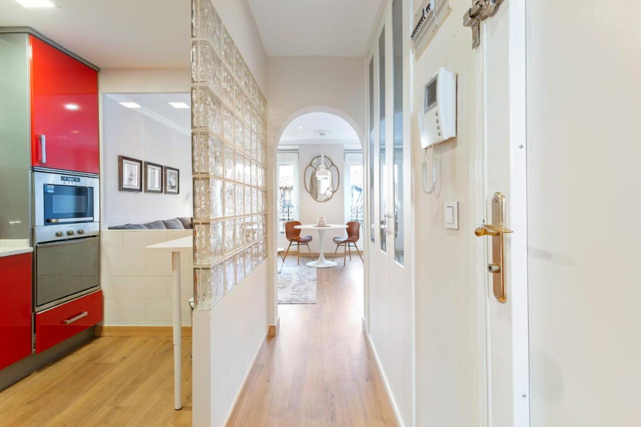 Elegant 1 Bedroom Apartment In The Heart Of Centro مدريد المظهر الخارجي الصورة